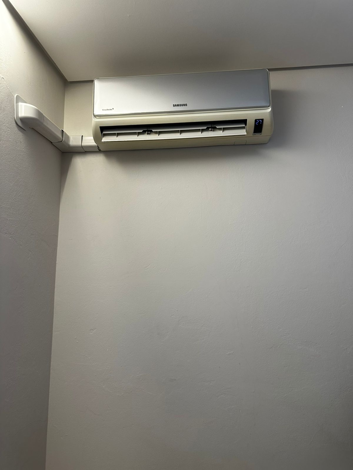 Instalação profissional de climatização realizada pela ClimaQueiroz